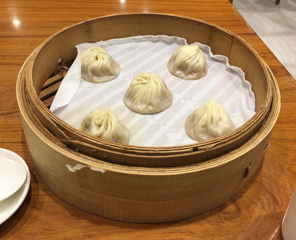 Xiaolongbao: How to Eat Taipei's Famous Soup Dumplings