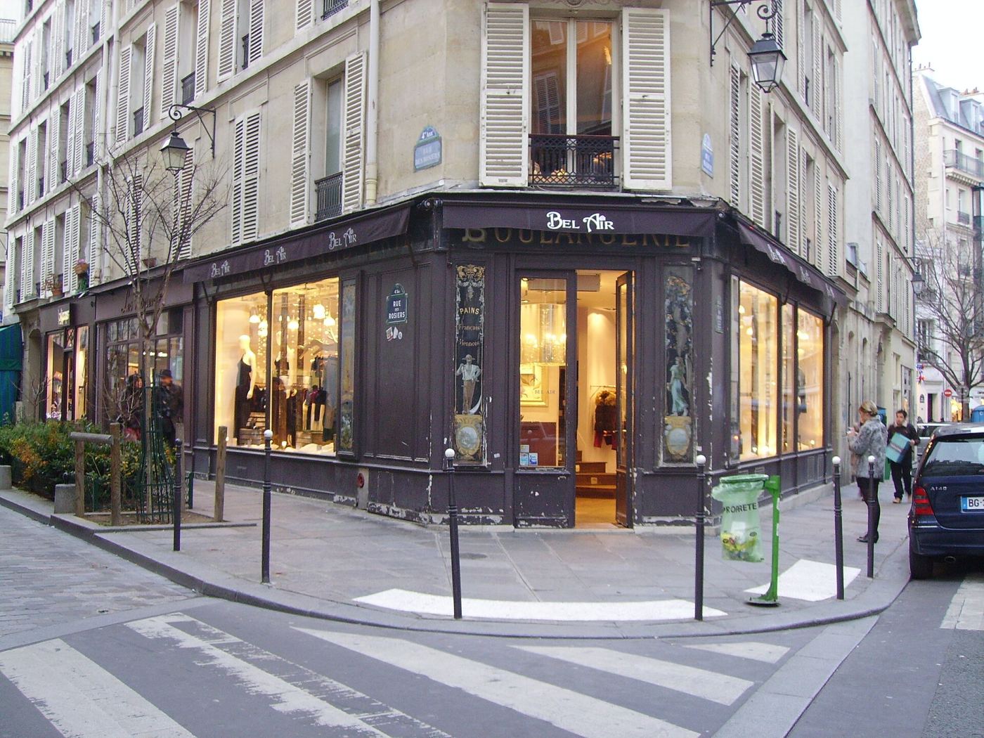 A traditional Paris boulangerie storefront