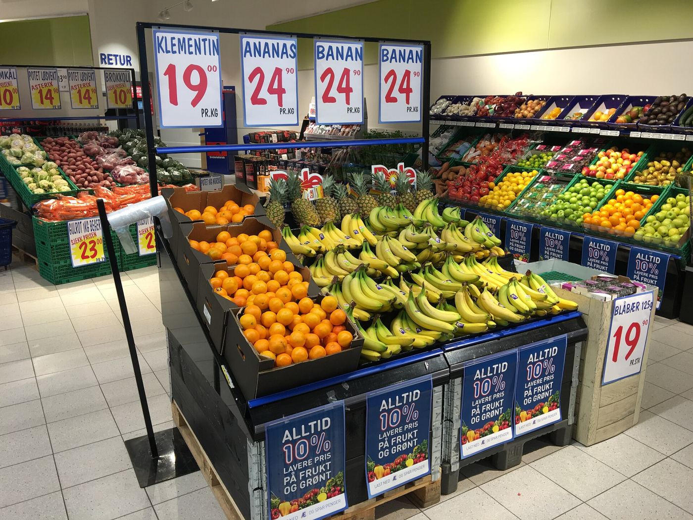 Fresh produce in a Norwegian grocery store