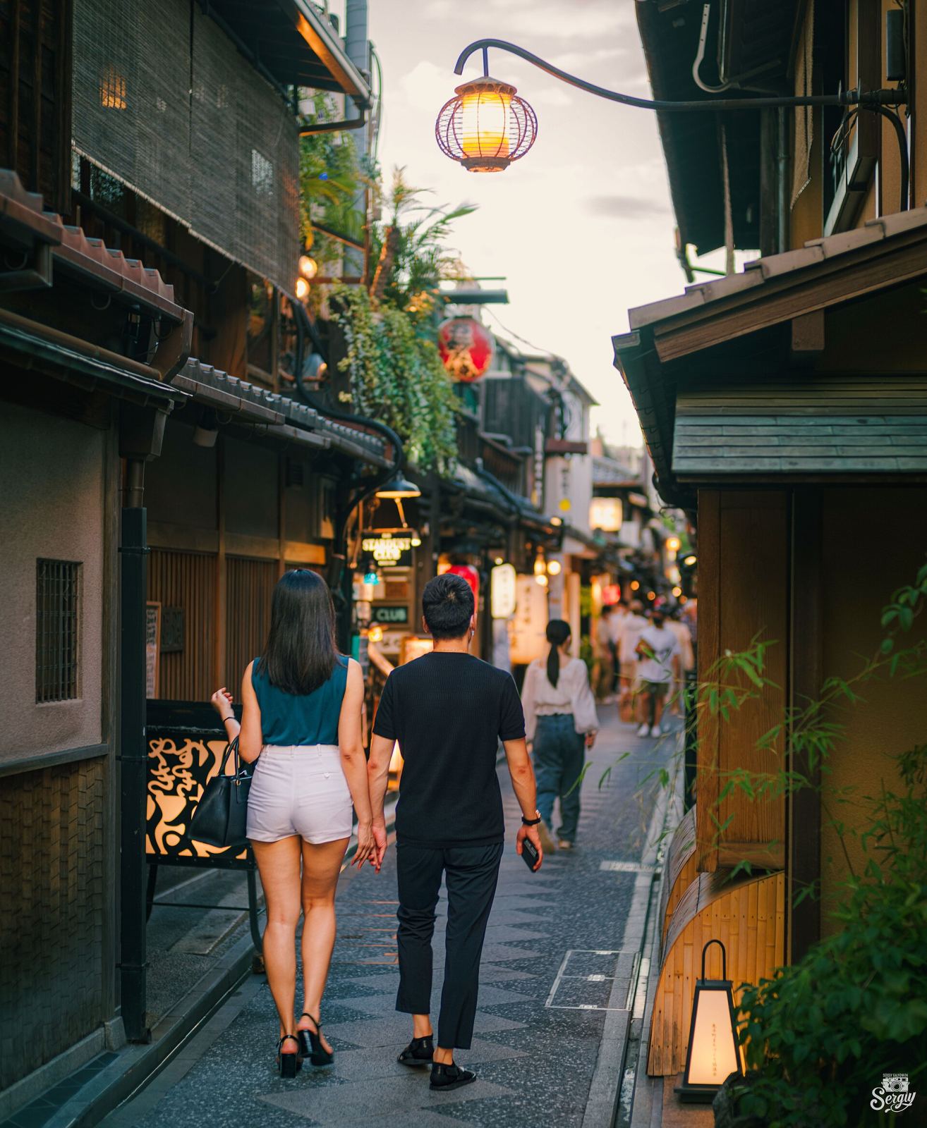 Pontocho Alley: Kyoto's Narrow Riverside Dining Street, Explained