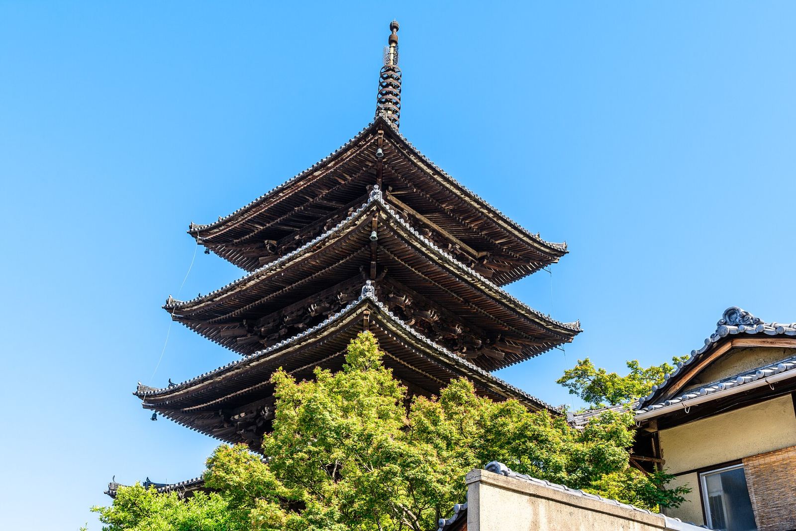 Yasaka Pagoda seen from the Ninenzaka streets in Higashiyama, Kyoto