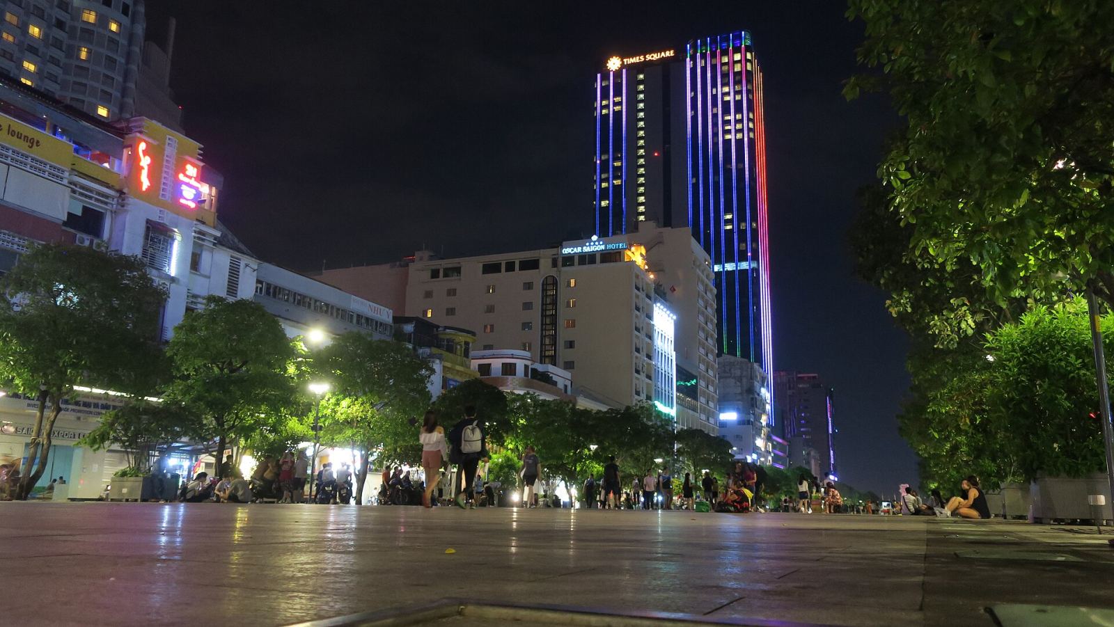 Nguyen Hue Walking Street: Saigon's Grand Pedestrian Boulevard, Explained