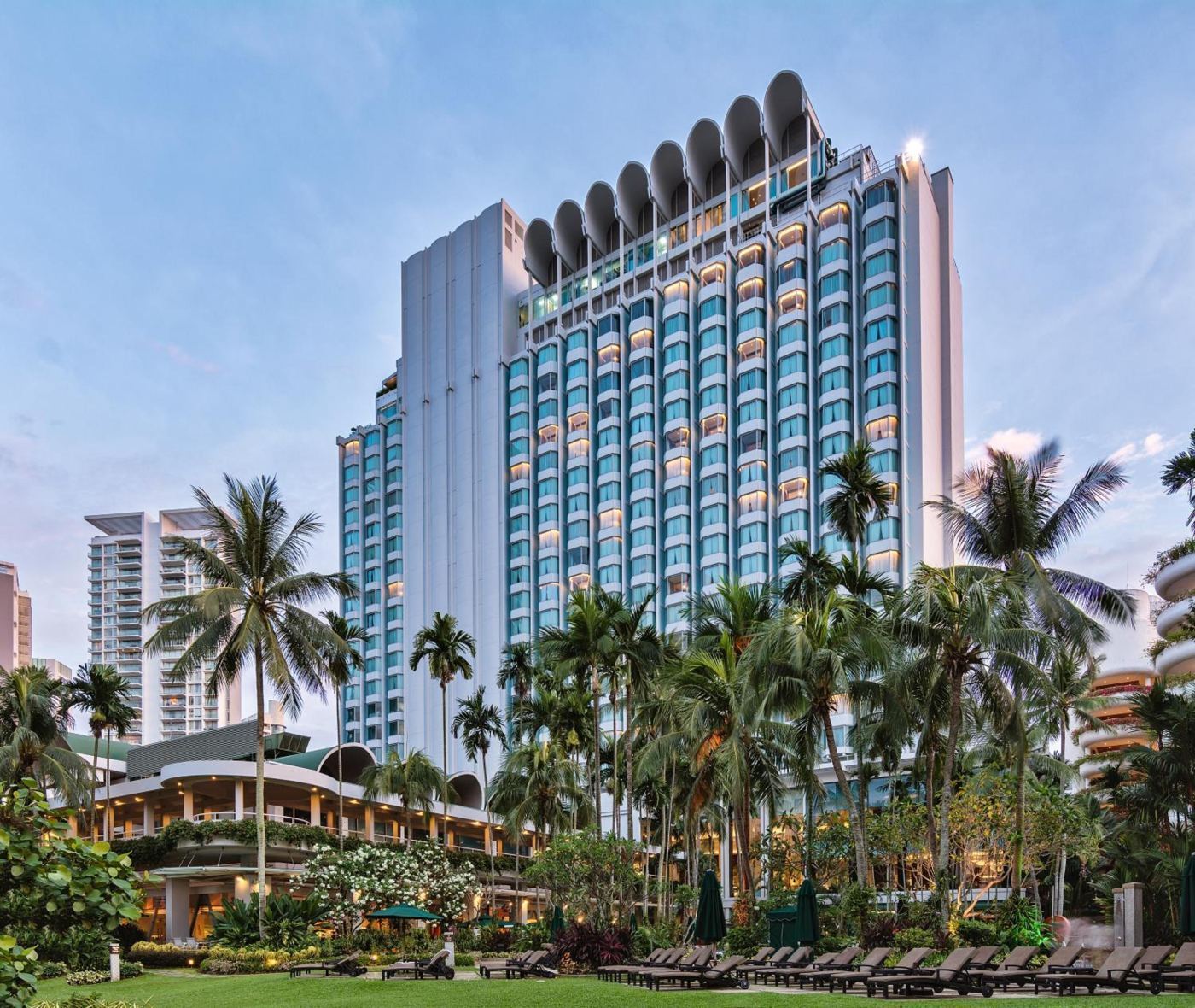Shangri-La Singapore exterior