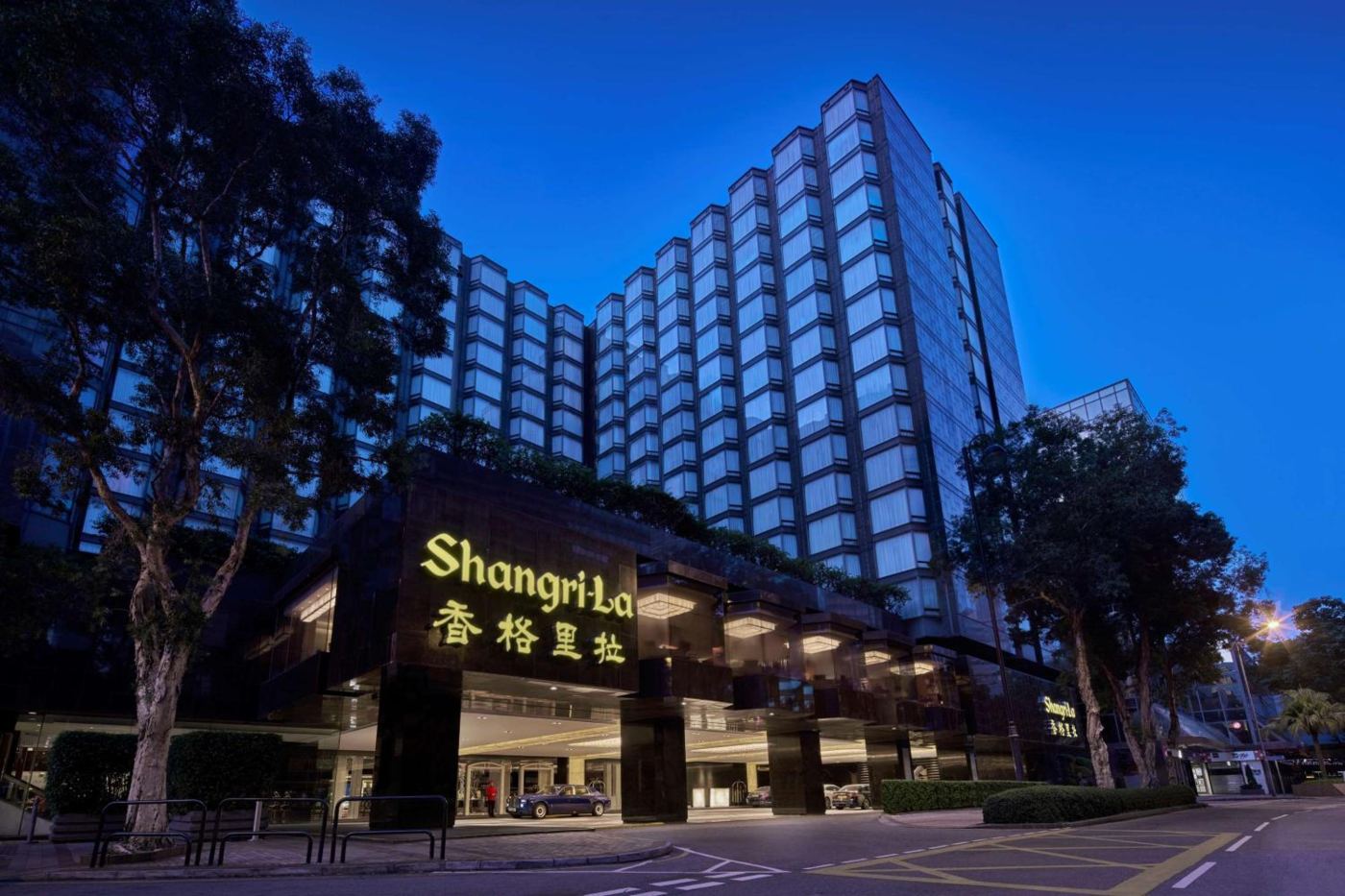 Kowloon Shangri-La exterior