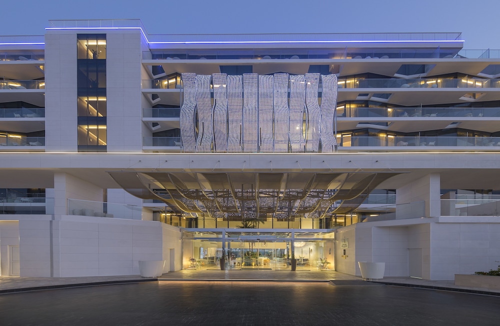 The Retreat Palm Dubai MGallery wellness resort
