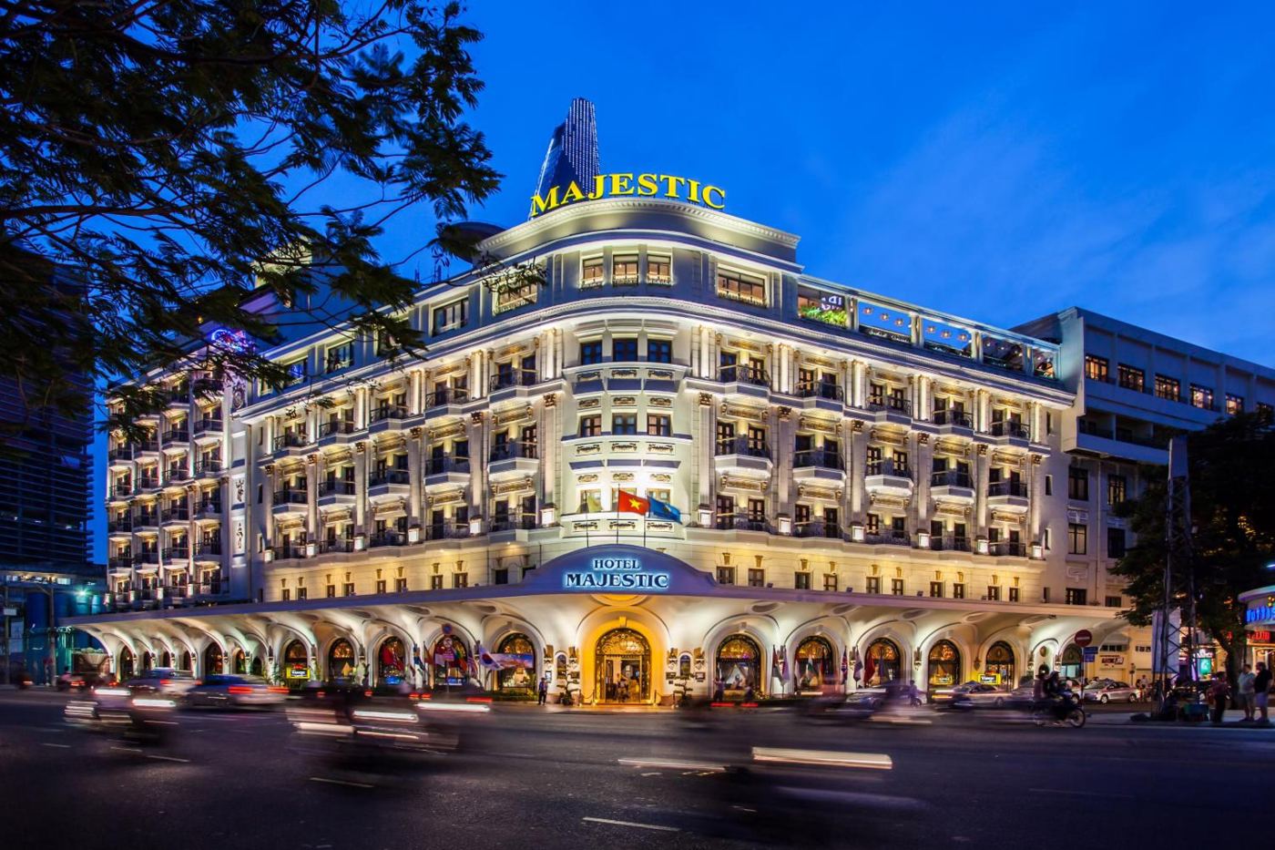 Hotel Majestic Saigon exterior