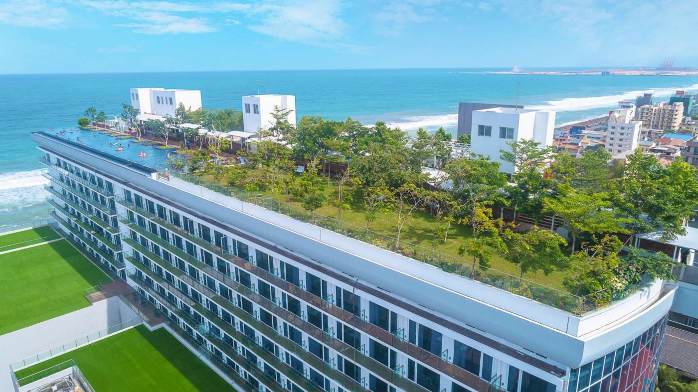 Marino Beach Colombo rooftop infinity pool